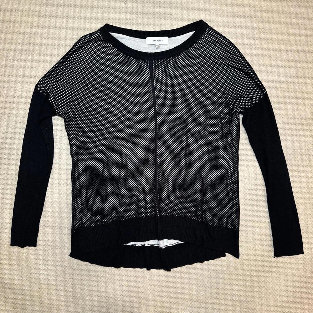 John + Jenn Womens Black And White Sweater Med.